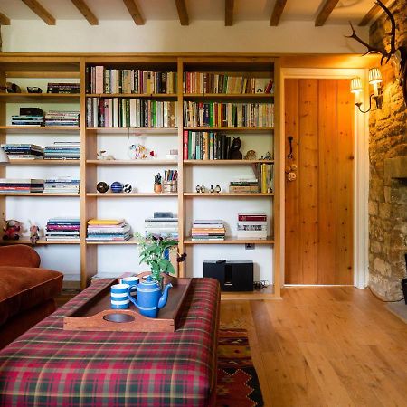 Lily Cottage Tew Екстериор снимка
