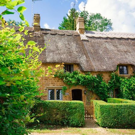 Lily Cottage Tew Екстериор снимка