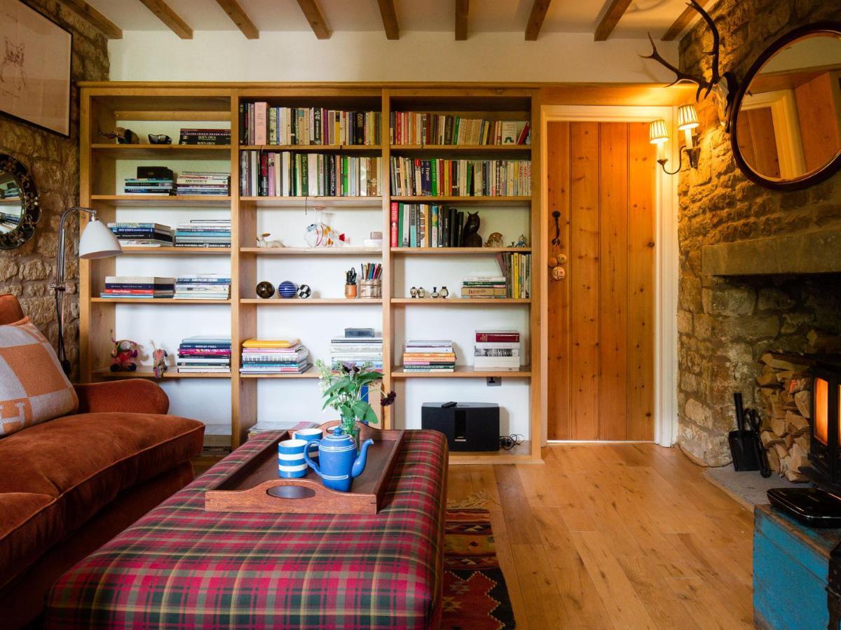 Lily Cottage Tew Екстериор снимка