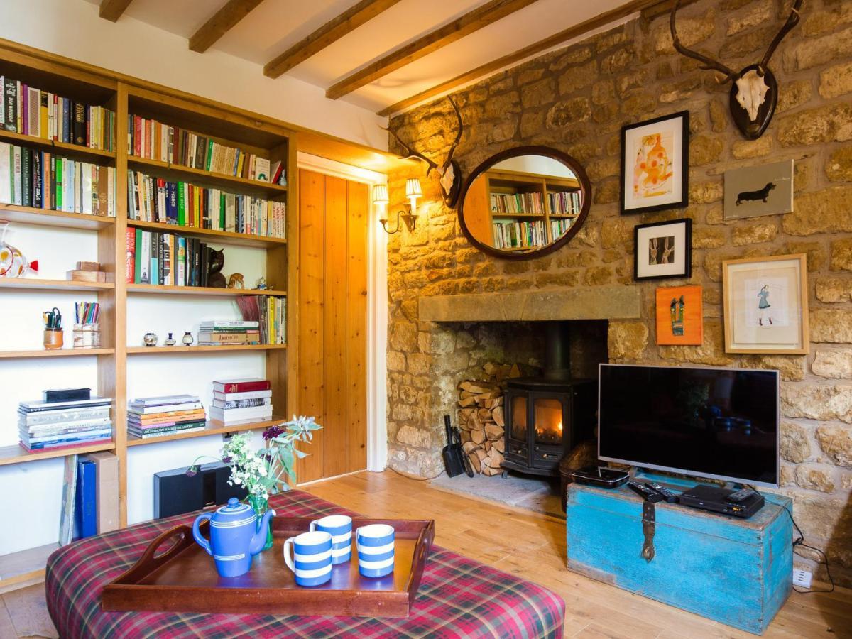 Lily Cottage Tew Екстериор снимка