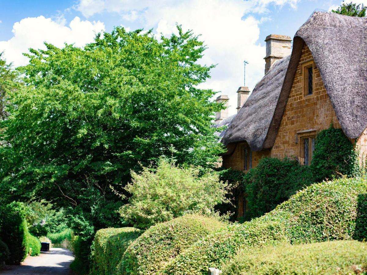 Lily Cottage Tew Екстериор снимка